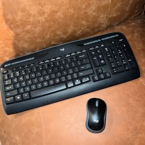 Black keyboard and mouse